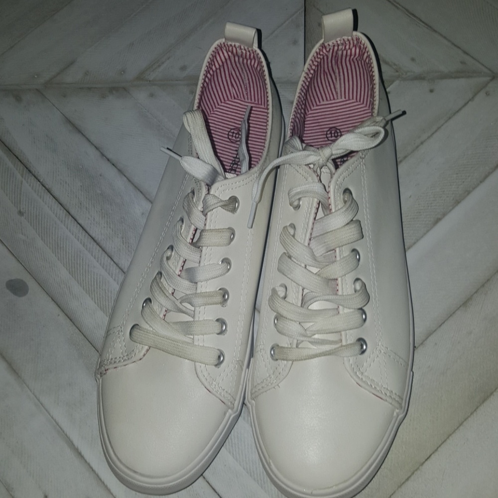 Free choice  Size 10 Sneakers